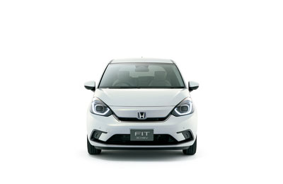 フィットのハイブリッド車 E Hev 燃費 4wd チューリッヒ