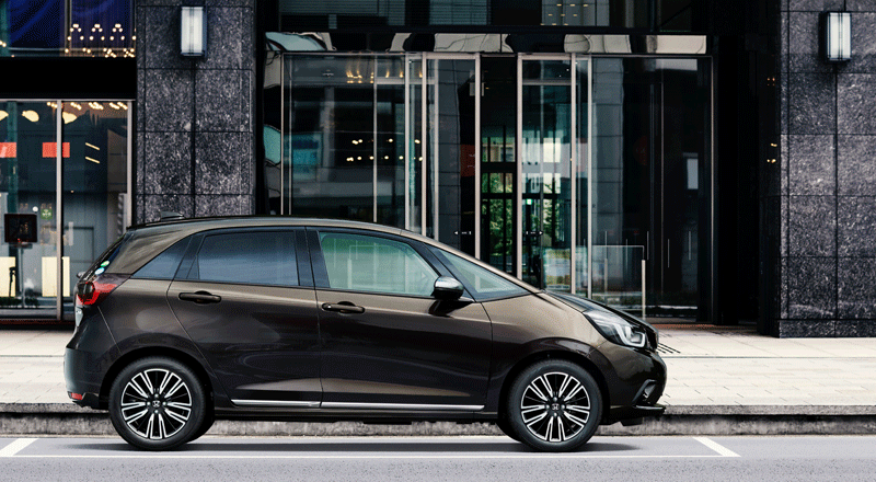 フィットluxe リュクス とは ホームなどグレード チューリッヒ